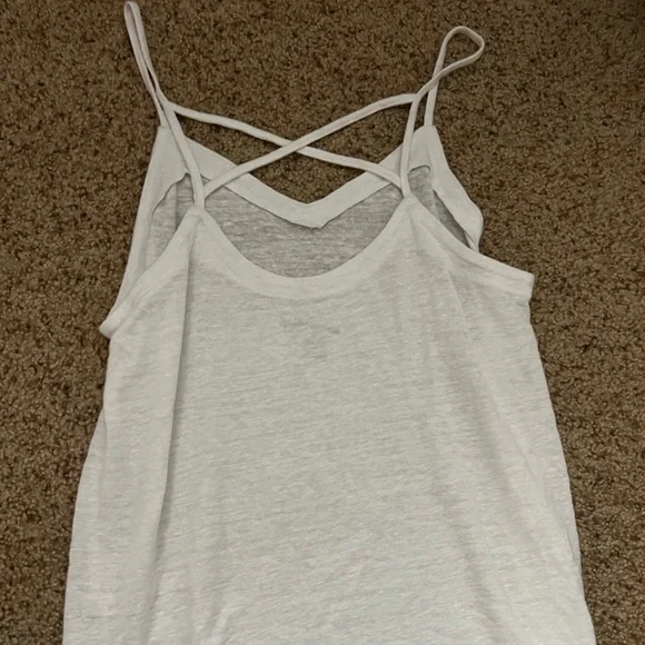 Woman’s Tank - Picture 1 of 3